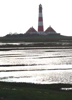 Westerhever Leuchturm im Wattenmeer.